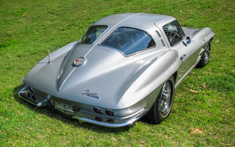 1963 Chevrolet Corvette Stingray with Split Window design